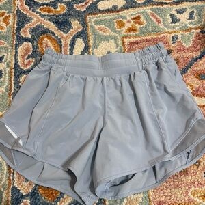 Lululemon Hotty Hot- 4.5 inch shorts